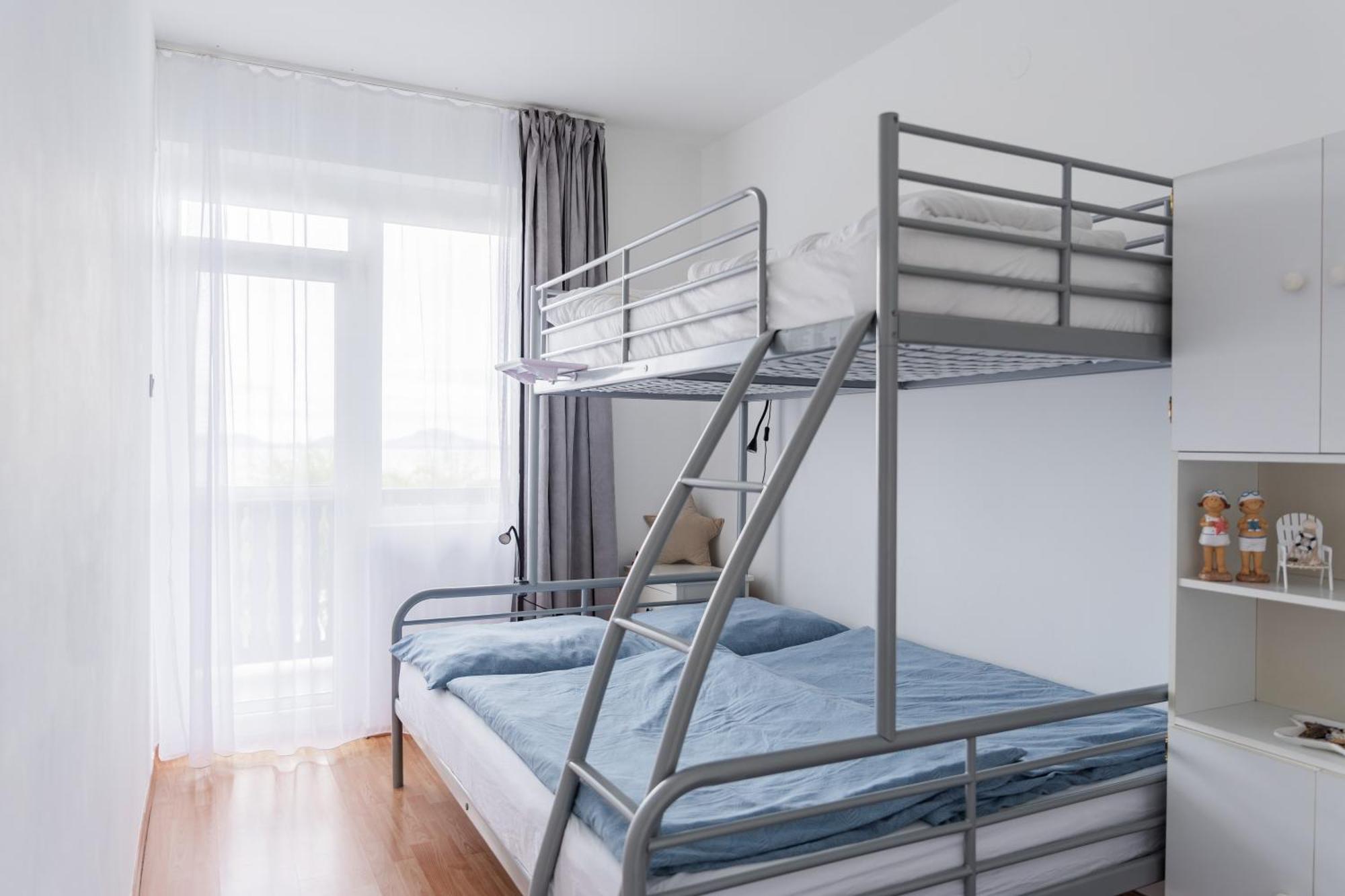 Balaton a kertben - Közvetlen vízparti apartmanok, csodálatos panorámával Balatonfenyves Szoba fotó
