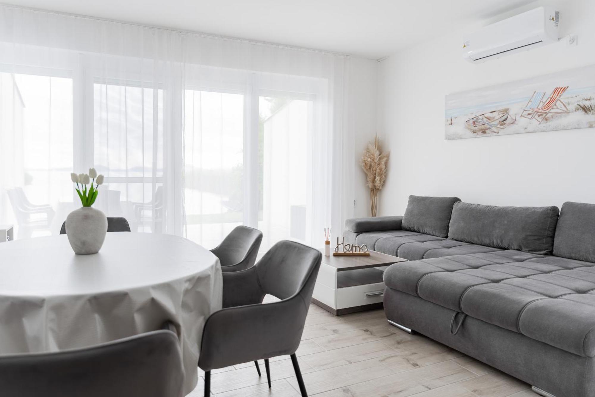 Balaton a kertben - Közvetlen vízparti apartmanok, csodálatos panorámával Balatonfenyves Szoba fotó